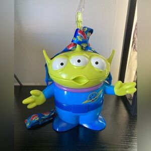 Collectible sipper cup